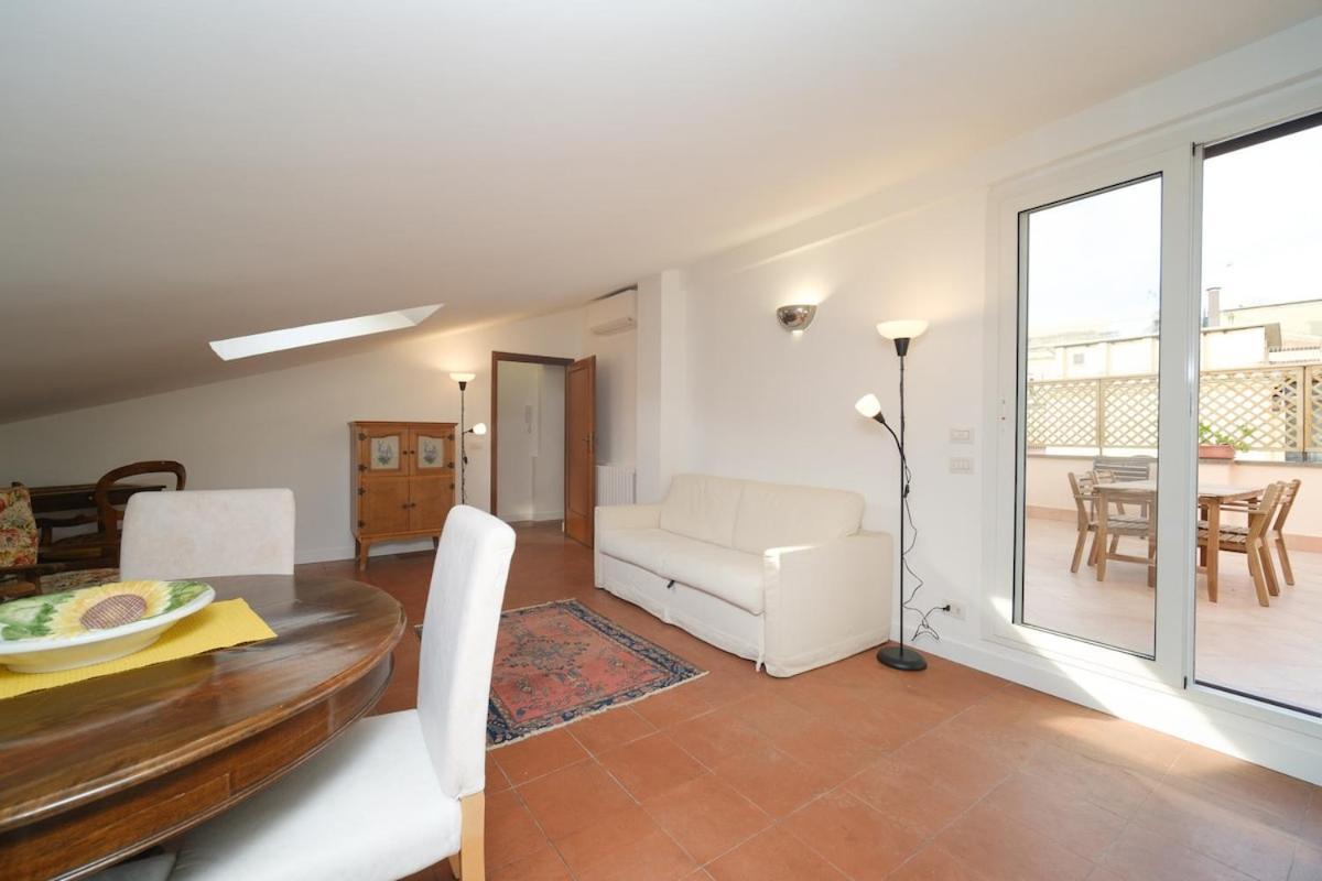 Apartment Juan&elisa Trevi By Buddyrent *